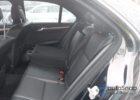 2009 Mercedes-Benz C 300 Luxury 4Matic/Sport 4Matic z USA, uszkodzony, nr VIN WDDGF81X79R080337